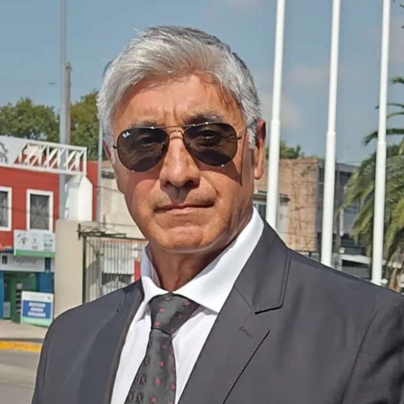 Dr. Jorge Ruiz
